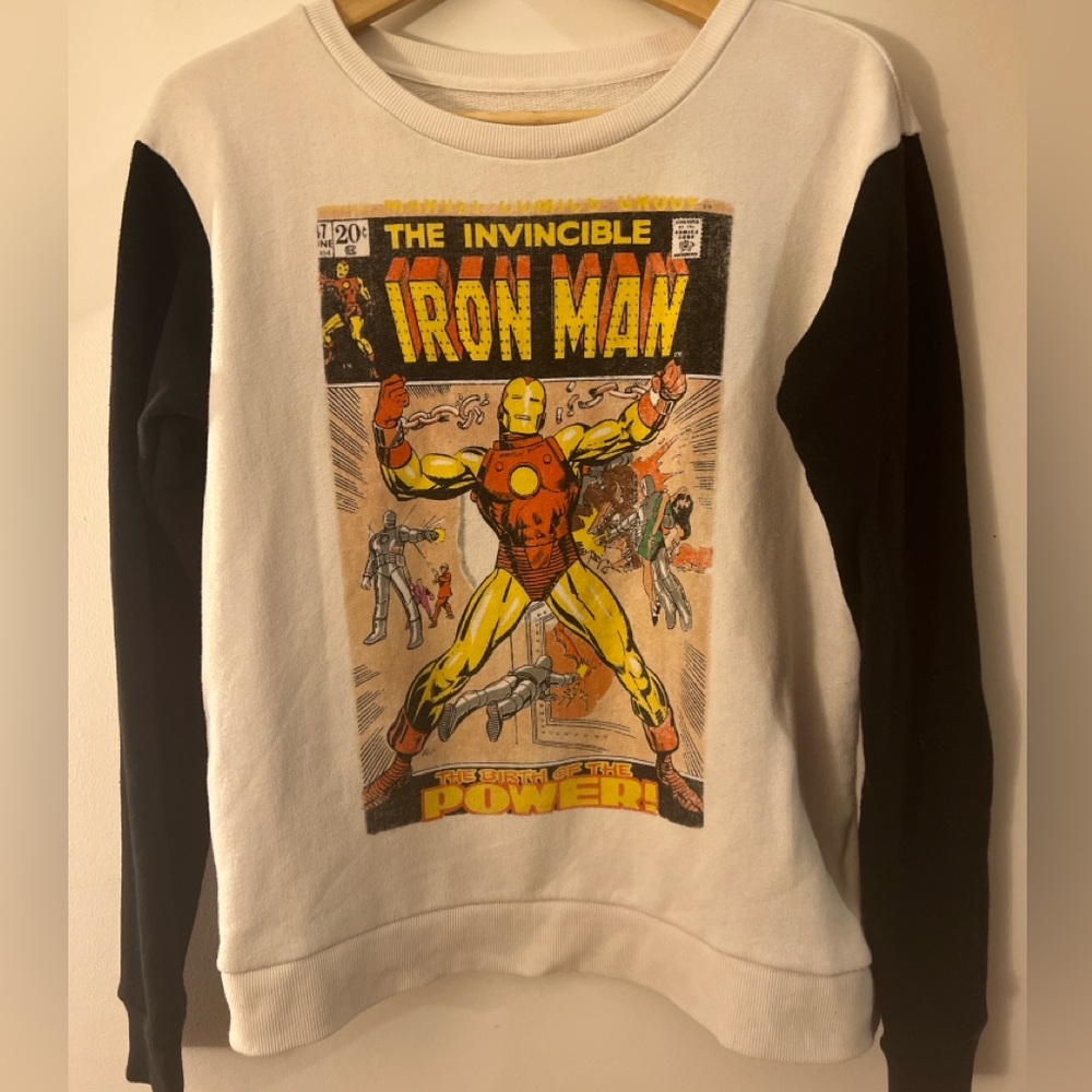 3/$25 Forever 21 Marvel Graphic Sweater L GUC